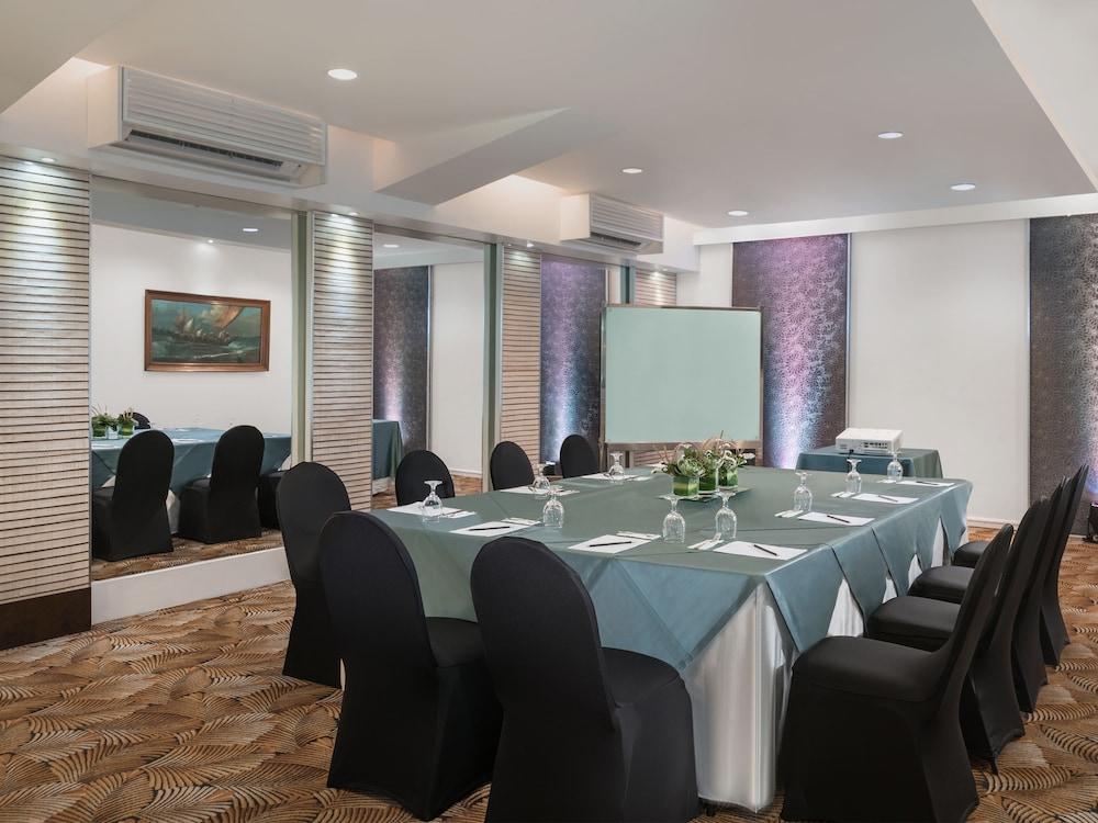 Vivere Hotel&Resorts Muntinlupa City Eksteriør bilde