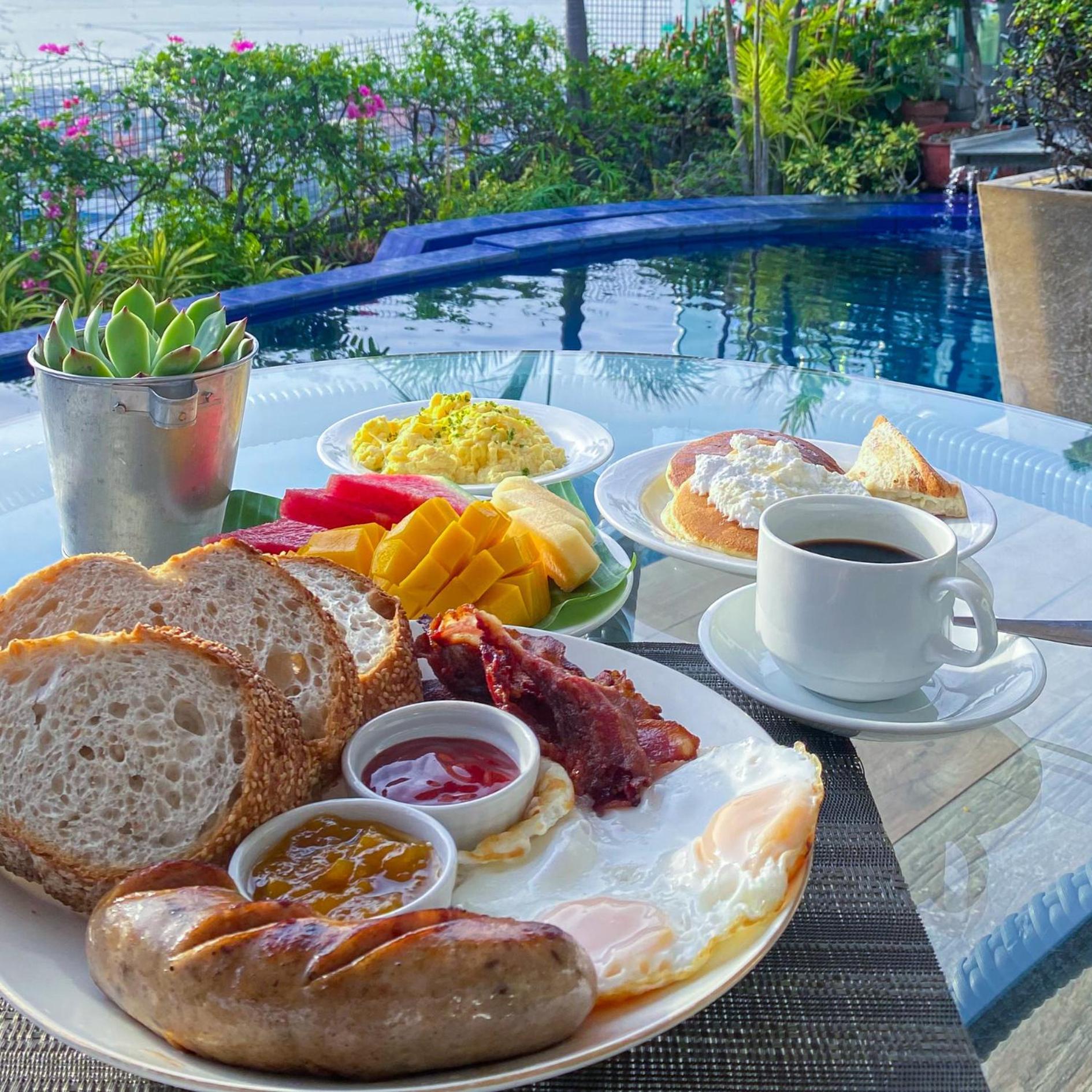 Vivere Hotel&Resorts Muntinlupa City Eksteriør bilde