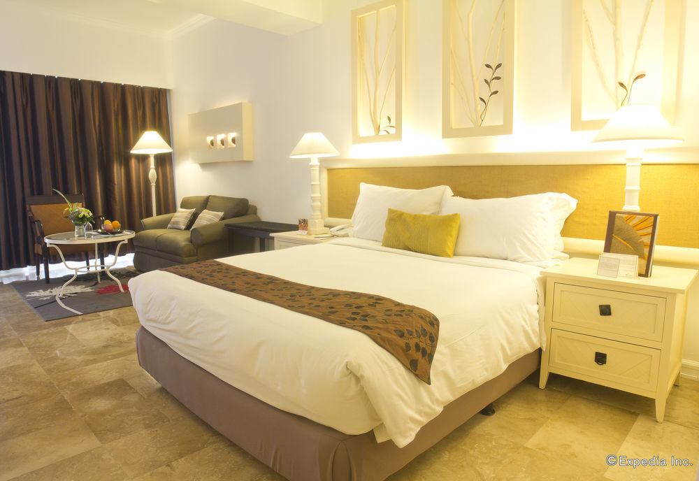 Vivere Hotel&Resorts Muntinlupa City Eksteriør bilde