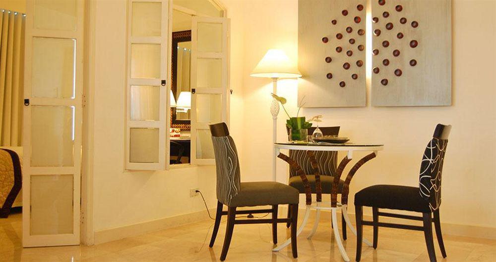 Vivere Hotel&Resorts Muntinlupa City Eksteriør bilde