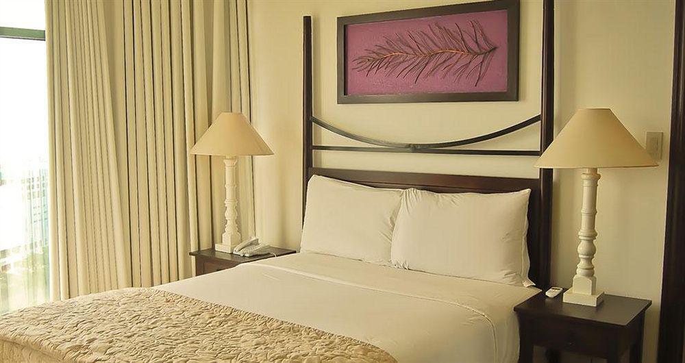 Vivere Hotel&Resorts Muntinlupa City Eksteriør bilde