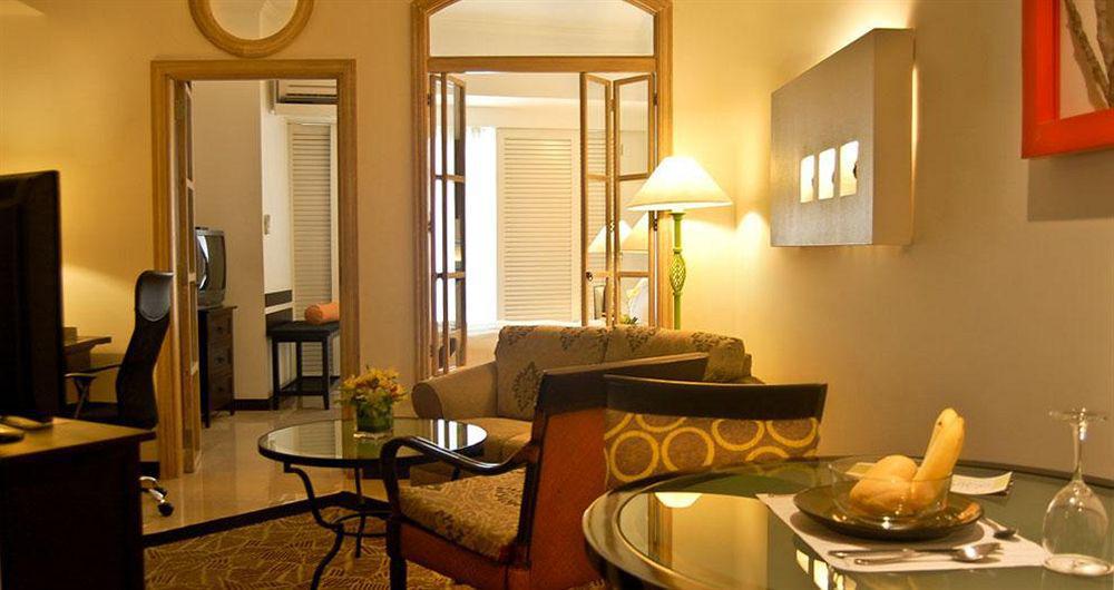 Vivere Hotel&Resorts Muntinlupa City Eksteriør bilde